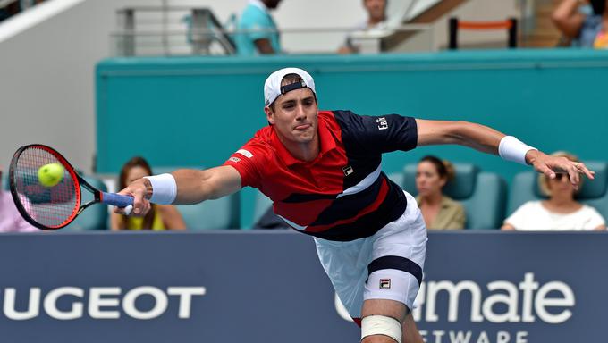 John Isner se bo za lovoriko v Newportu udaril s Kazahstancem Aleksandrom Bublikom.  | Foto: Reuters