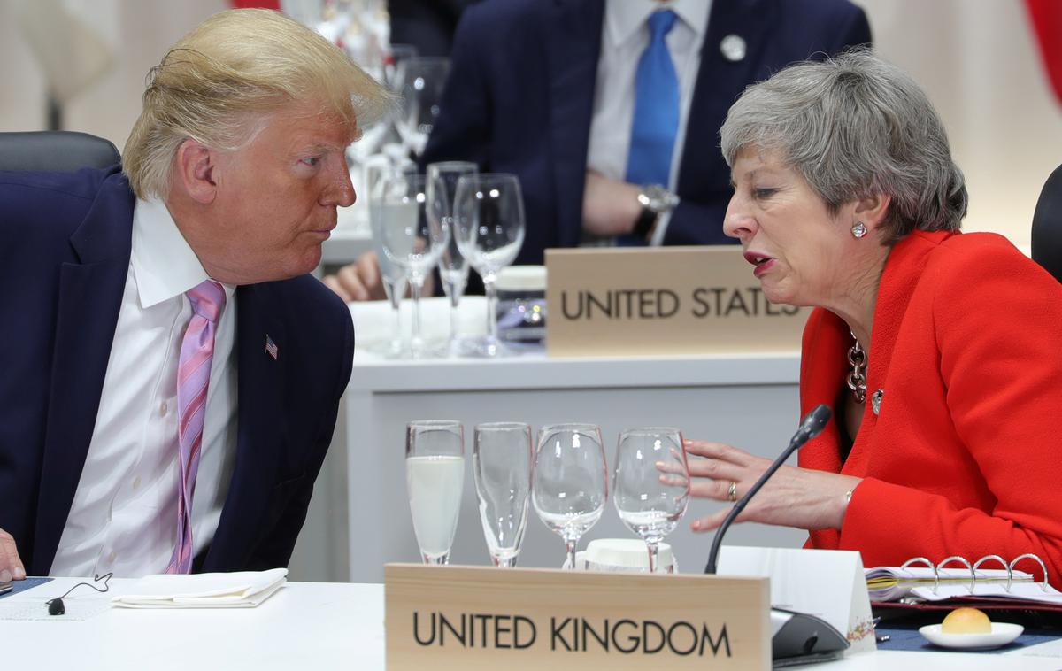 Donald Trump in Theresa May | Ameriški predsednik Donald Trump je bil kritičen do ravnanja britanske premierke Therese May glede brexita. | Foto Reuters