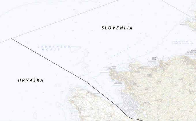 Arbitražno sodišče je presodilo, da velika večina Piranskega zaliva pripada Sloveniji, določilo pa je tudi 2,5 navtične milje široko območje stika Slovenije z odprtim morjem. | Foto: http://www.vlada.si