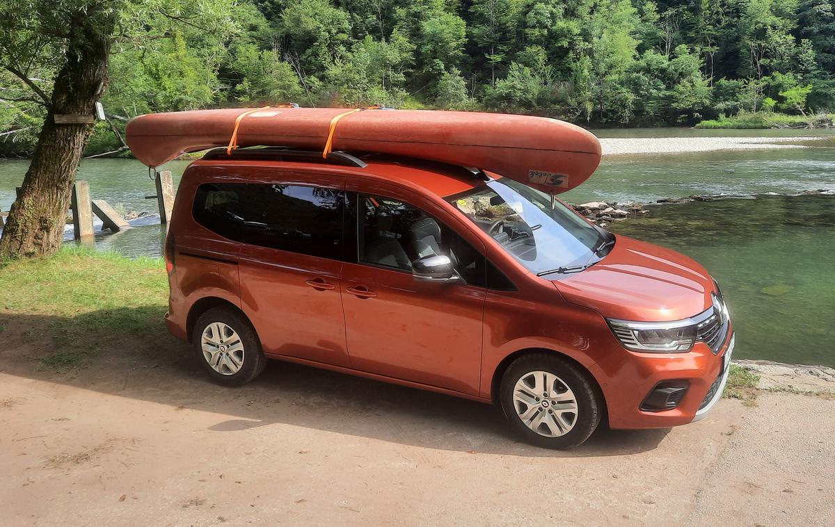 Renault kangoo | "Kangu" pa kanu. Inovativni strešni prtljažnik prenese obremenitev do 40 kilogramov. | Foto Aleš Črnivec