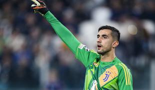 Perin podaljšal zvestobo Juventusu, Lukeba Leipzigu