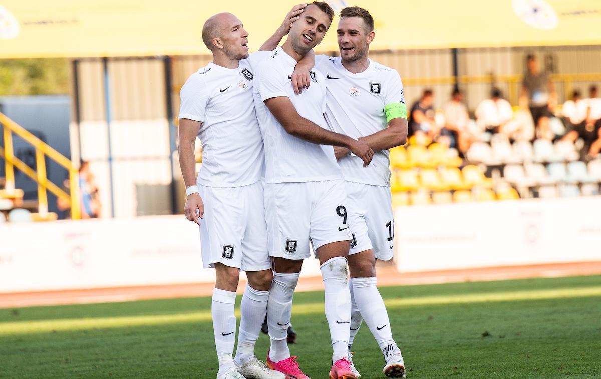 NK Domžale : NK Olimpija | Olimpija je v Domžalah prišla do treh točk brez prejetega zadetka (2:0). | Foto Nik Moder/Sportida