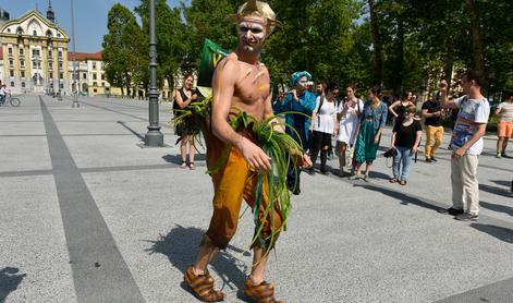 Cirque du Soleil že na ljubljanskih ulicah #foto #video