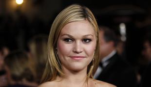 Igralka Julia Stiles razkrila, da je lani tretjič postala mama