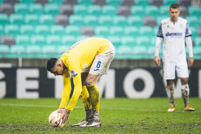 NK Koper : NK Bravo 1. SNL Mitja Križan | Mitja Križan se seli v Rusijo. | Foto Grega Valančič/Sportida