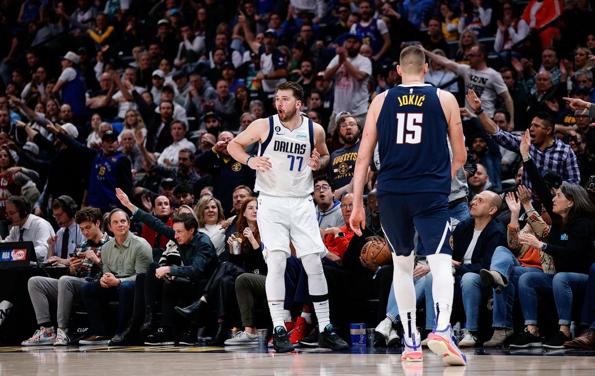 Dallas Denver | Najboljši strelec lige NBA Luka Dončić je pomagal Dallasu do zmage na gostovanju v Denverju. | Foto Reuters