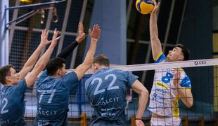 Kamničani v krizi, Mariborčani v naletu, ACH Volley spet prvi