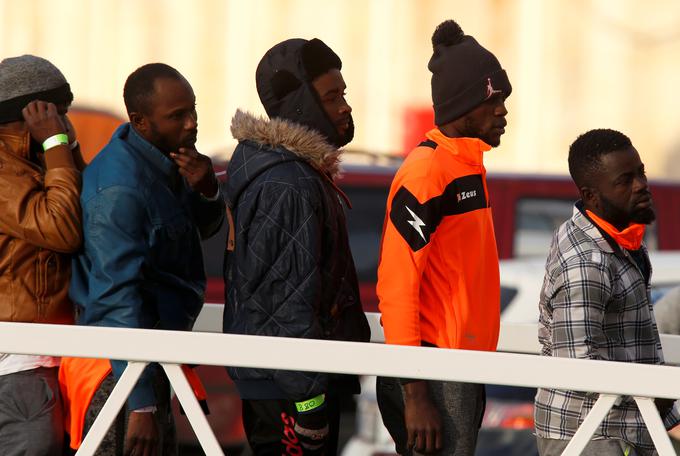 "Migranti ne iščejo italijanskih, grških ali malteških obal. Iščejo Evropo. Zato moramo najti rešitev na evropski ravni," je povedal vodja italijanske diplomacije. | Foto: Reuters