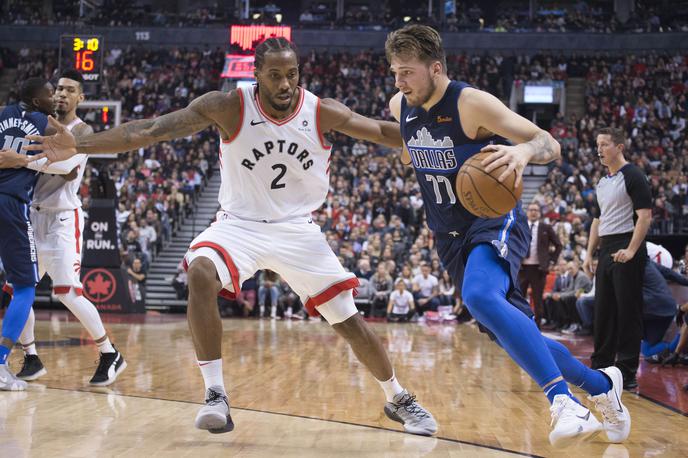 Luka Dončić vs Toronto Raptors | Luka Dončić je bil z 22 točkami najboljši strelec tekme. | Foto Reuters