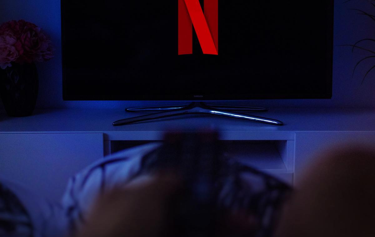 Netflix | Netflix je v Sloveniji po podatkih analitične družbe Comparitech v letu 2021 ustvaril okrog 11,6 milijona evrov prihodkov. Povprečna cena, ki jo za mesečno naročnino plačuje slovenski uporabnik, je okrog 10,5 evra. | Foto Unsplash