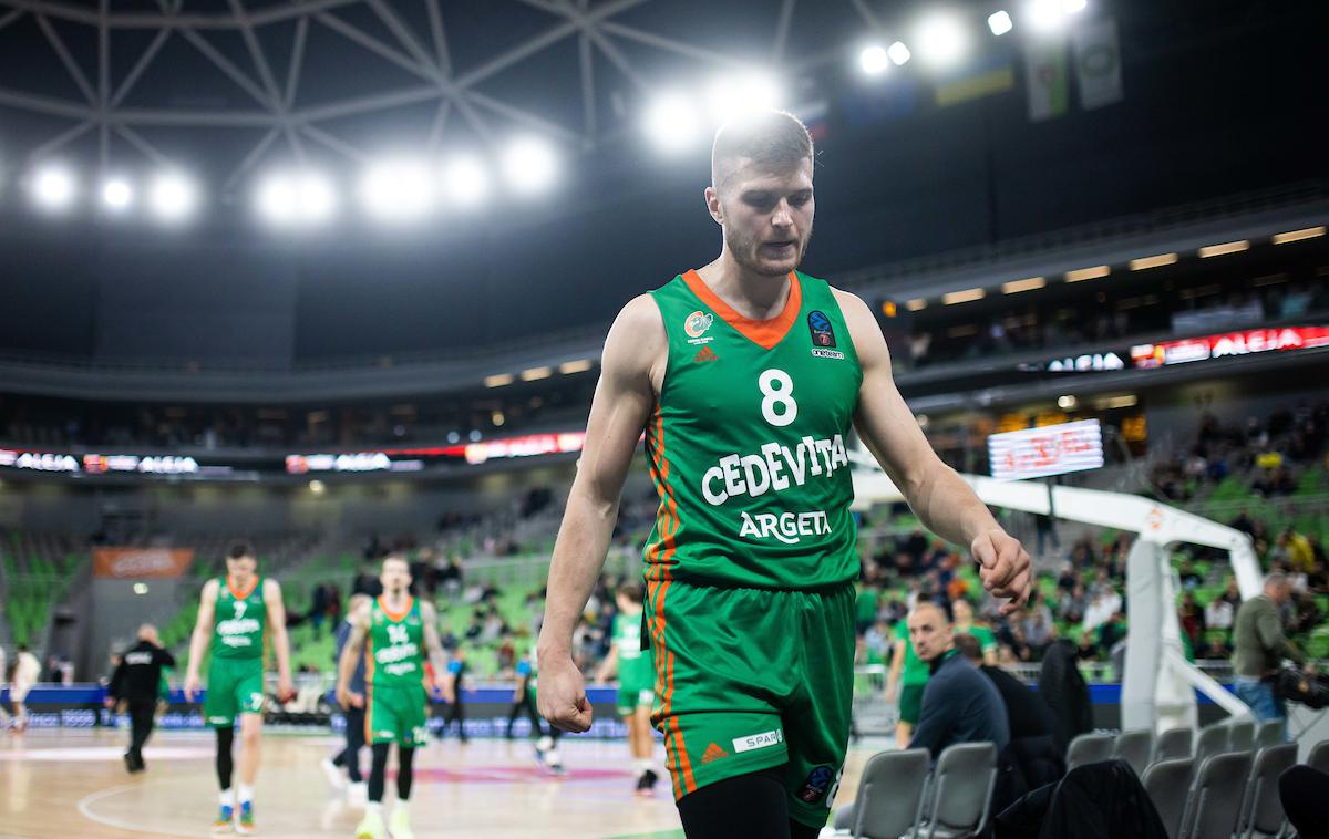 KK Cedevita Olimpija : Prometej Edo Murić | Cedevita Olimpija je tudi po peti tekmi brez zmage. | Foto Grega Valančič/Sportida