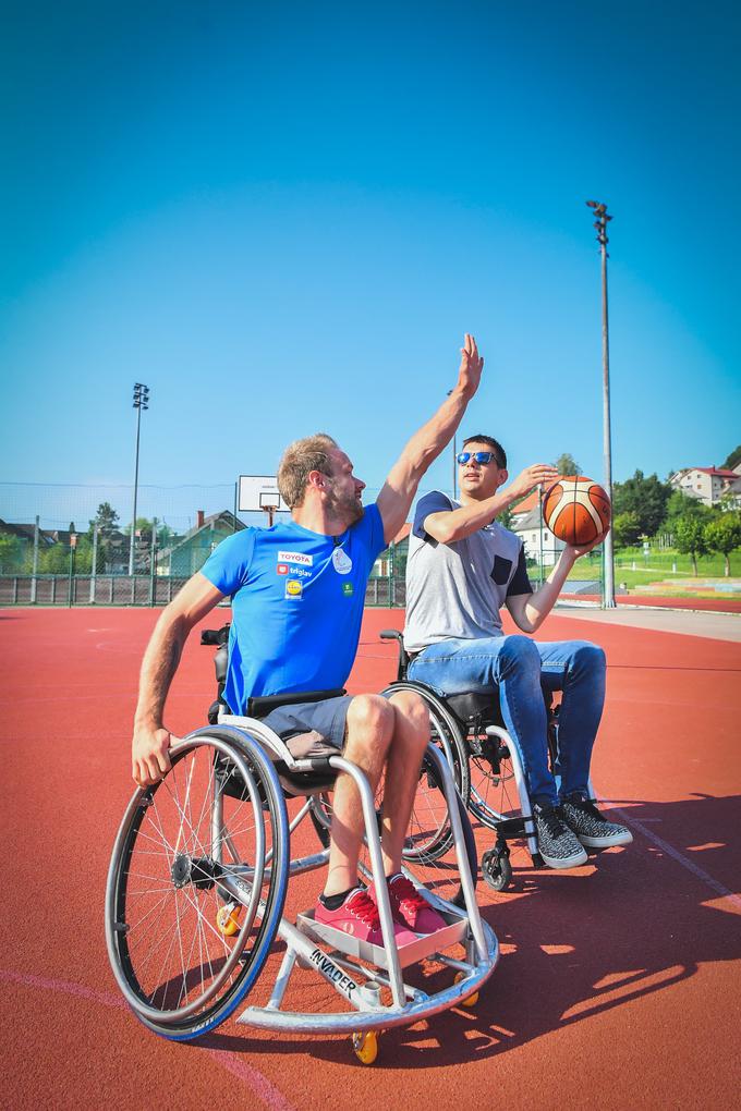 Raper Trkaj pripravlja himno športnikov invalidov | Foto: Lidl Slovenija