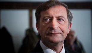 Erjavec: Terminala ne bo na seznamu prednostnih energetskih projektov