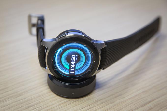 Ko sta pametna ura in z njim povezana pametna ura Samsung Galaxy Watch LTE povezani prek povezave bluetooth, je modul za LTE v pametni uri izklopljen.  | Foto: Bojan Puhek