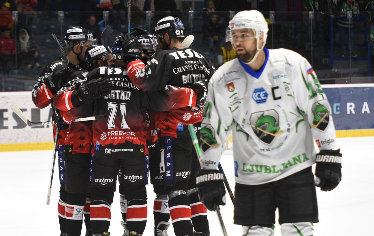 Orli Znojmo HK Olimpija | Olimpija je na gostovanju v Znojmu izgubila po podaljšku. | Foto Kamila Chmel