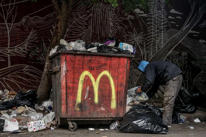 Fotografija je simbolična, nastala je lani v Bejrutu v Libanonu. | Foto: Matic Prevc/STA