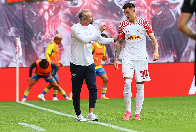 Trener rdečih bikov Marco Rose ima sladke težave z izbiro udarnih napadalcev. Na generalki za nemški superpokal je mlademu Slovencu namenil nastop v drugem polčasu. | Foto: Guliverimage