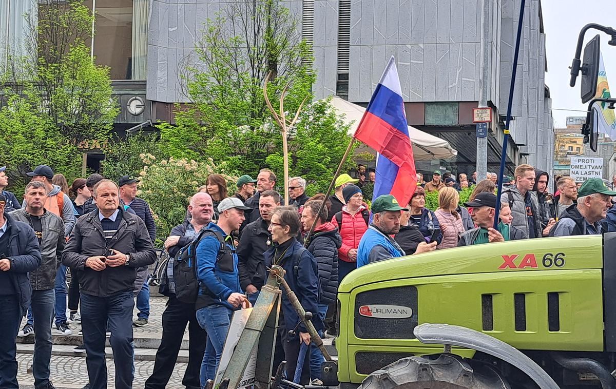 Protest kmetov | Če bo novela vnovič sprejeta, se bodo obrnili na ustavno sodišče, napovedujejo.  | Foto Ksenija Mlinar