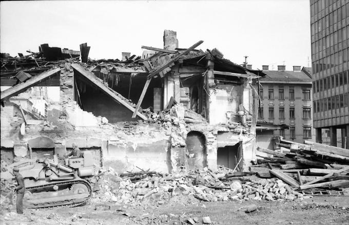 Rušenje objektov ob Metalki, približno leta 1974 (foto: Boris Rotovnik, iz arhiv Martina Rotovnika). | Foto: 