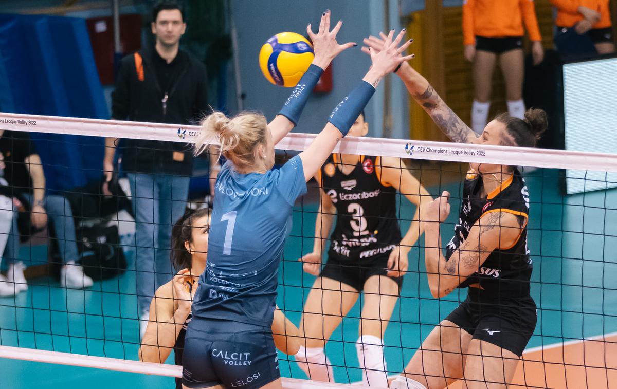 Calcit Volley | Kamničanke so izgubile tudi povratno tekmo osmine finala pokala Cev. | Foto Klemen Brumec