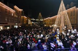 Poglejte, kako je videti praznično okrašeni Kranj #foto