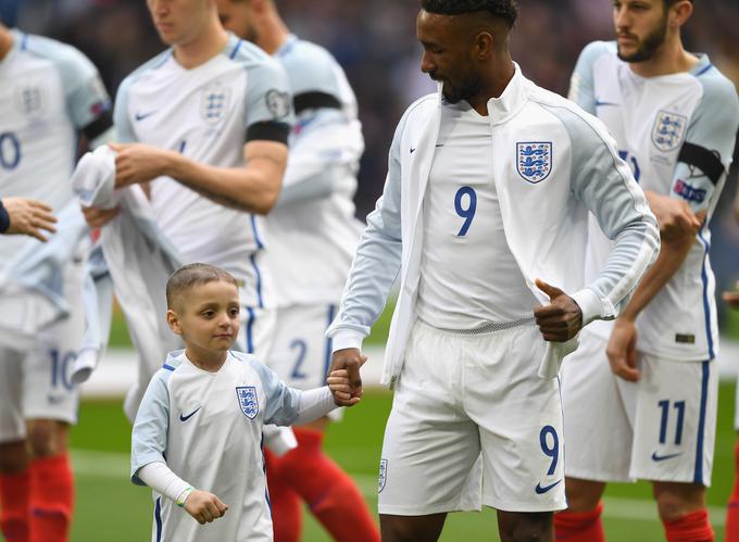 Bradley Lowery je bil gost Jermaina Defoeja tudi na tekmi med Anglijo in Litvo marca letos. | Foto: Getty Images