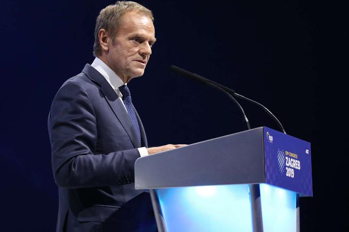 Donald Tusk | Opozicijski kandidat za premierja Donald Tusk je v družbi voditeljev sredinskega zavezništva Tretje poti in Nove Levice napovedal, da so pripravljeni prevzeti odgovornost za domovino.  | Foto STA