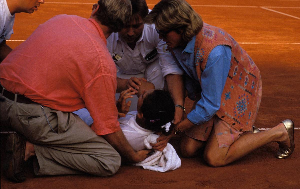 Monika Seleš | Daleč najbolj zloglasen je primer Monike Seleš, ko jo je leta 1993 zabodel navijač nemške teniške igralke Steffi Graf. | Foto Guliverimage