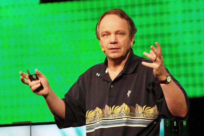 Sid Meier je kralj strateških računalniških iger. Njegova legendarna serija strategij Civilization, v kateri prevzamemo nadzor nad majhnim ljudstvom in z njim skozi več zgodovinskih obdobij zavladamo svetu, bo letos praznovala že 25. rojstni dan, 21. oktobra izide njen šesti polnopravni del. Meierja je videoigram posvečeni medij IGN leta 2009 označil za drugega najboljšega razvijalca iger vseh časov (za Mijamotom). | Foto: YouTube