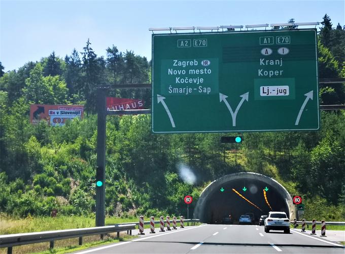 Letos poleti bodo najprej uredili cev predora, ki vodi s štajerske proti dolenjski avtocesti. | Foto: Gregor Pavšič