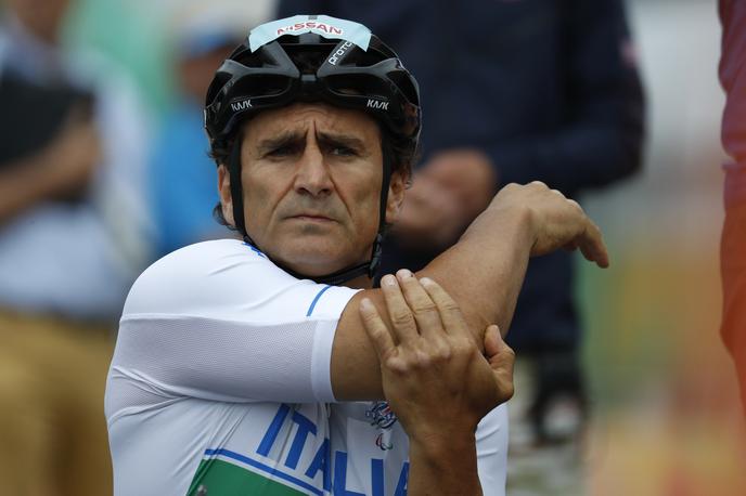 Alessandro Zanardi | Zdravstveno stanje nesrečnega Alexa Zanardija se je zopet poslabšalo, zato so ga premestili nazaj na intenzivno nego. | Foto Reuters