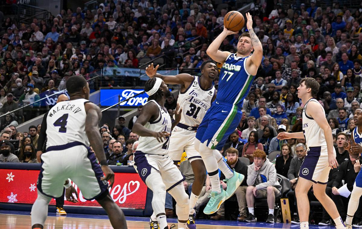 Luka Dončić, LA Lakers | Luka Dončić je k zmagi nad LA Lakers prispeval 32 točk. | Foto Reuters