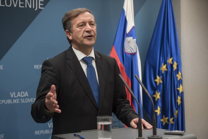 Kot je pred časom dejal Erjavec, država, ki ne ve, kje je meja, ne more v schengen. | Foto: STA ,