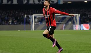 AC Milan zavil v črno Neapelj in prevzel vodstvo