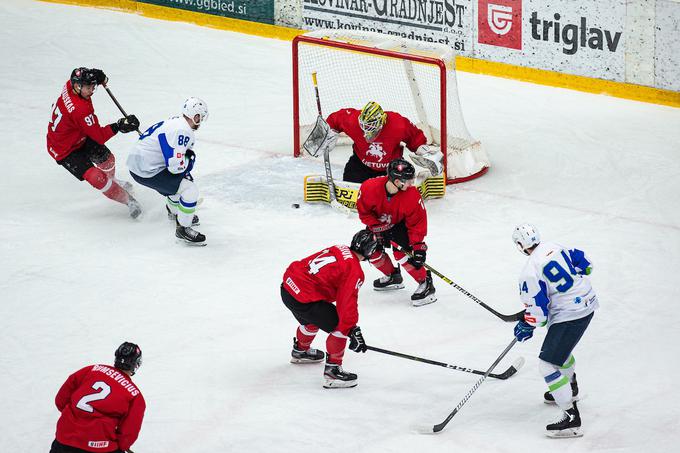 Prvi tekmec Slovencev bo Litva, ki je v pripravah palice dvakrat prekrižala z Estonijo (igra SP tretjega razreda), enkrat izgubila po kazenskih strelih, enkrat pa zmagala. | Foto: Peter Podobnik/Sportida