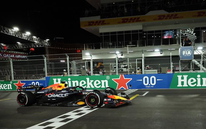  Max Verstappen je s petim mestom v Las Vegasu potrdil svoj četrti naslov svetovnega prvaka. | Foto: Reuters