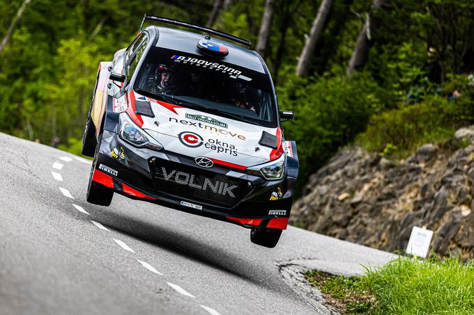 Marko Grossi in Tara Berlot (hyundai i20 R5) do zmage za slovensko DP tudi po zraku | Foto: Uroš Modlic