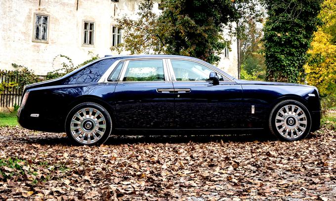 Phantom je kot prvi rolls-royce dobil štirikolesno krmiljenje. | Foto: plac.siol.net