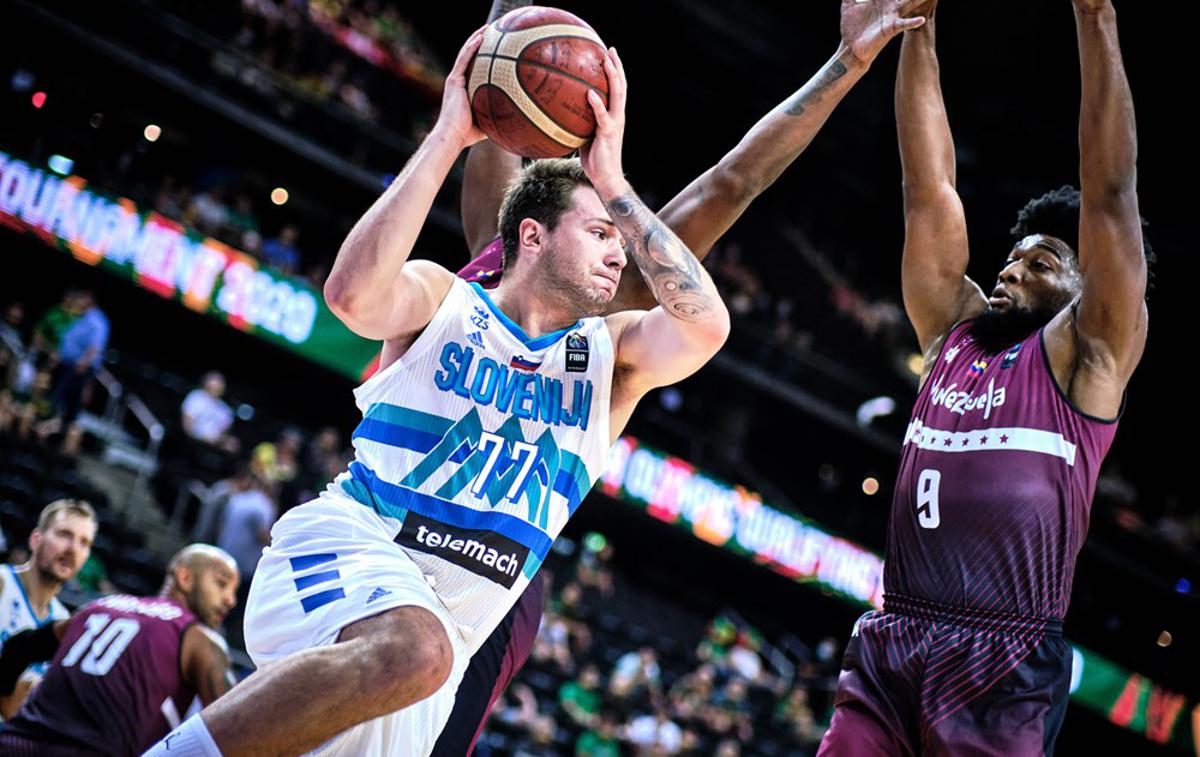 Slovenija - Venezuela | Luka Dončić je bil ponovno izjemen in le skok prekratek za trojni dvojček. | Foto Hendrik Osula/FIBA