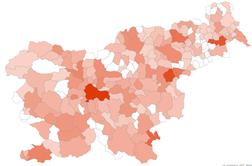 Ustavno sodišče: Omejitev gibanja na občine je bila skladna z ustavo