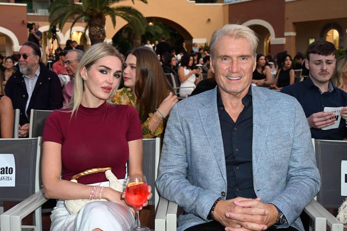 Dolph Lundgren, Emma Krokdal, Greta Lundgren | 66-letni Dolph Lundgren v družbi 27-letne žene Emme Krokdal na filmskem festivalu na Sardiniji | Foto Profimedia