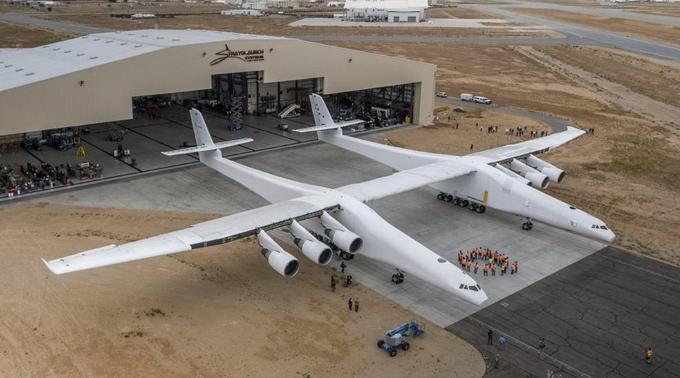 Stratolaunch želi s svojim letalom prvič poleteti čez dve leti. | Foto: Stratolaunch Systems