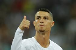 Ronaldo prihaja v ponedeljek, Juventus v 24 urah prodal pol milijona njegovih dresov!