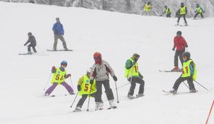 Slovenski učitelji smučanja ilegalno delali v Italiji