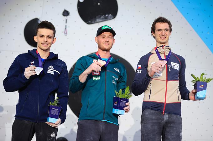 Zmagovalna trojka EP na balvanih: evropski prvak Nicolai Užnik, podprvak Francoz Sam Avezou in tretji Čeh Adam Ondra.  | Foto: Dimitris Tosidis/IFSC