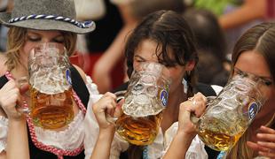 Pivo na festivalu Oktoberfest se bo znova podražilo