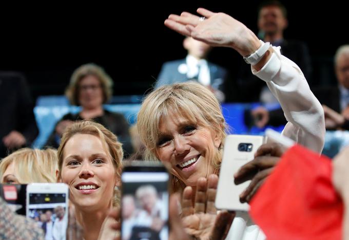 Brigitte Trogneux in njena najmlajša hčerka Tiphaine Auziere. | Foto: Reuters