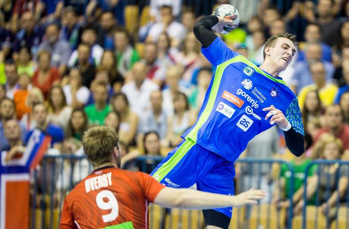 Nik Henigman (pričakovano) ostaja v Ribnici, ki se je po lanskem tretjem mestu v prvenstvu in pokalu odločila sprejeti izziv v pokalu Evropske rokometne zveze (EHF). | Foto: Vid Ponikvar