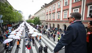 Maturanti v slovo od srednješolskih dni s četvorko #foto #video