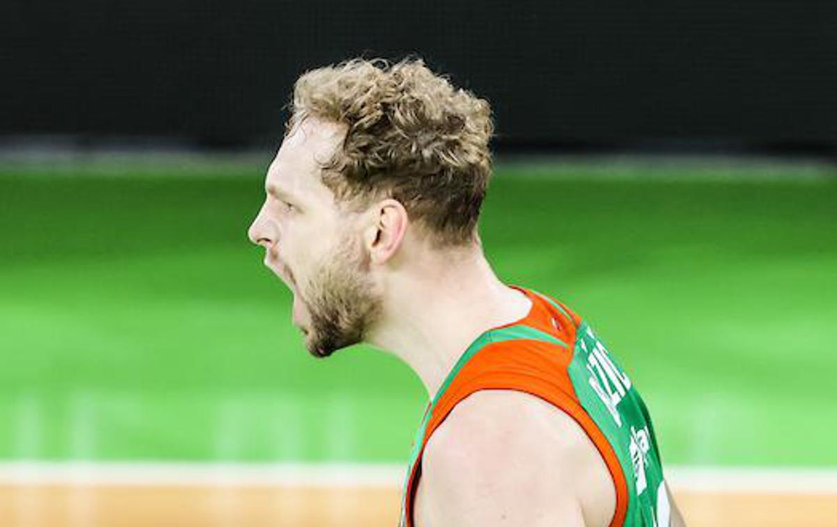 Cedevita Olimpija, Virtus Bologna, februar 2021 | Jaka Blažič je eden najboljših posameznikov v EuroCupu. | Foto Vid Ponikvar